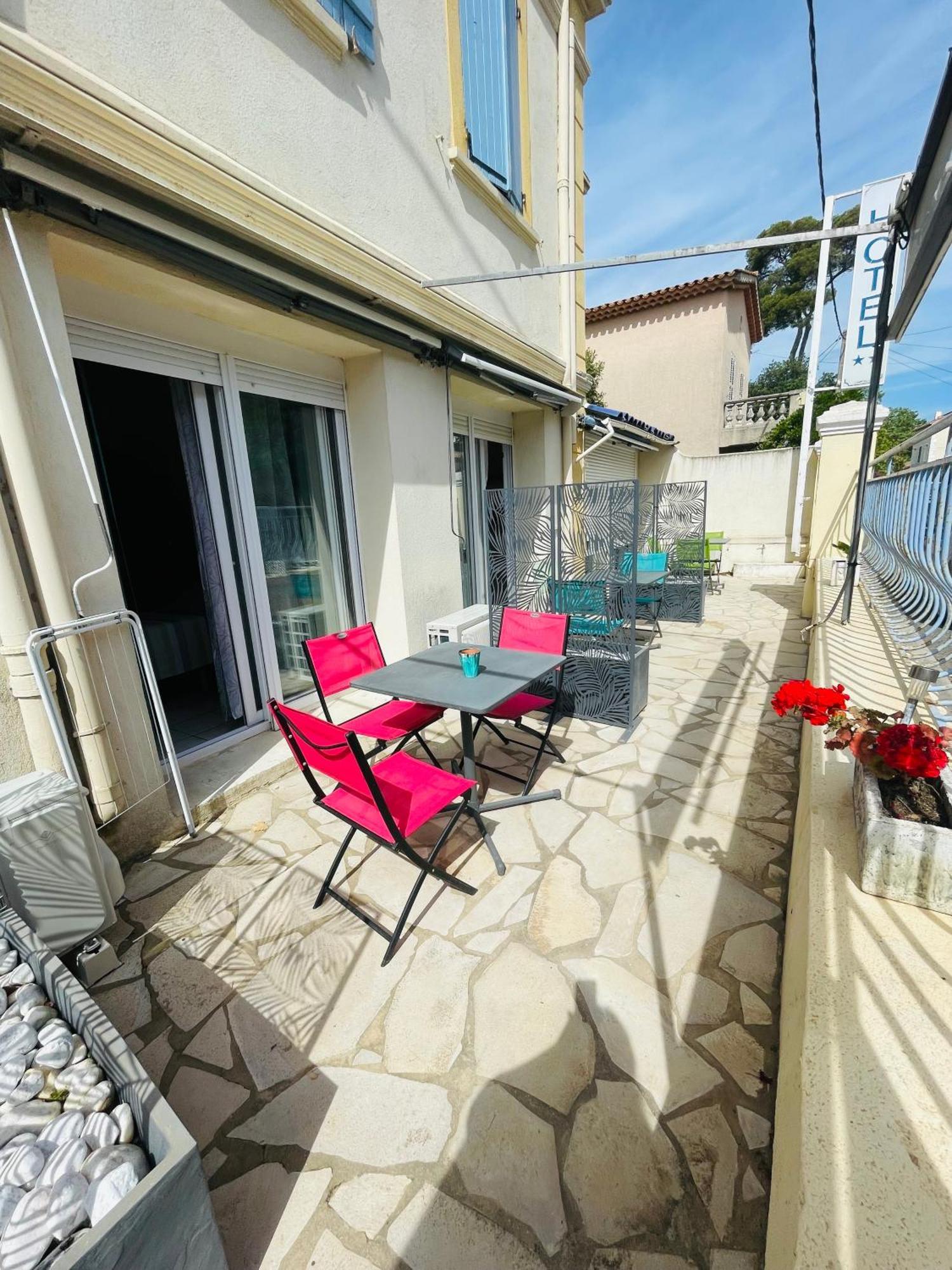 Hotel L'Escale Au Soleil Saint Aygulf Εξωτερικό φωτογραφία