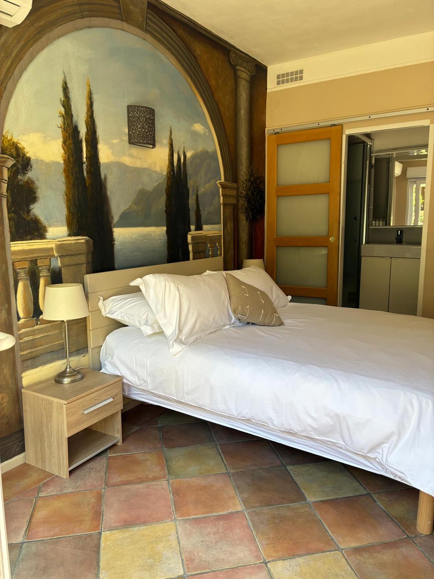 Hotel L'Escale Au Soleil Saint Aygulf Εξωτερικό φωτογραφία