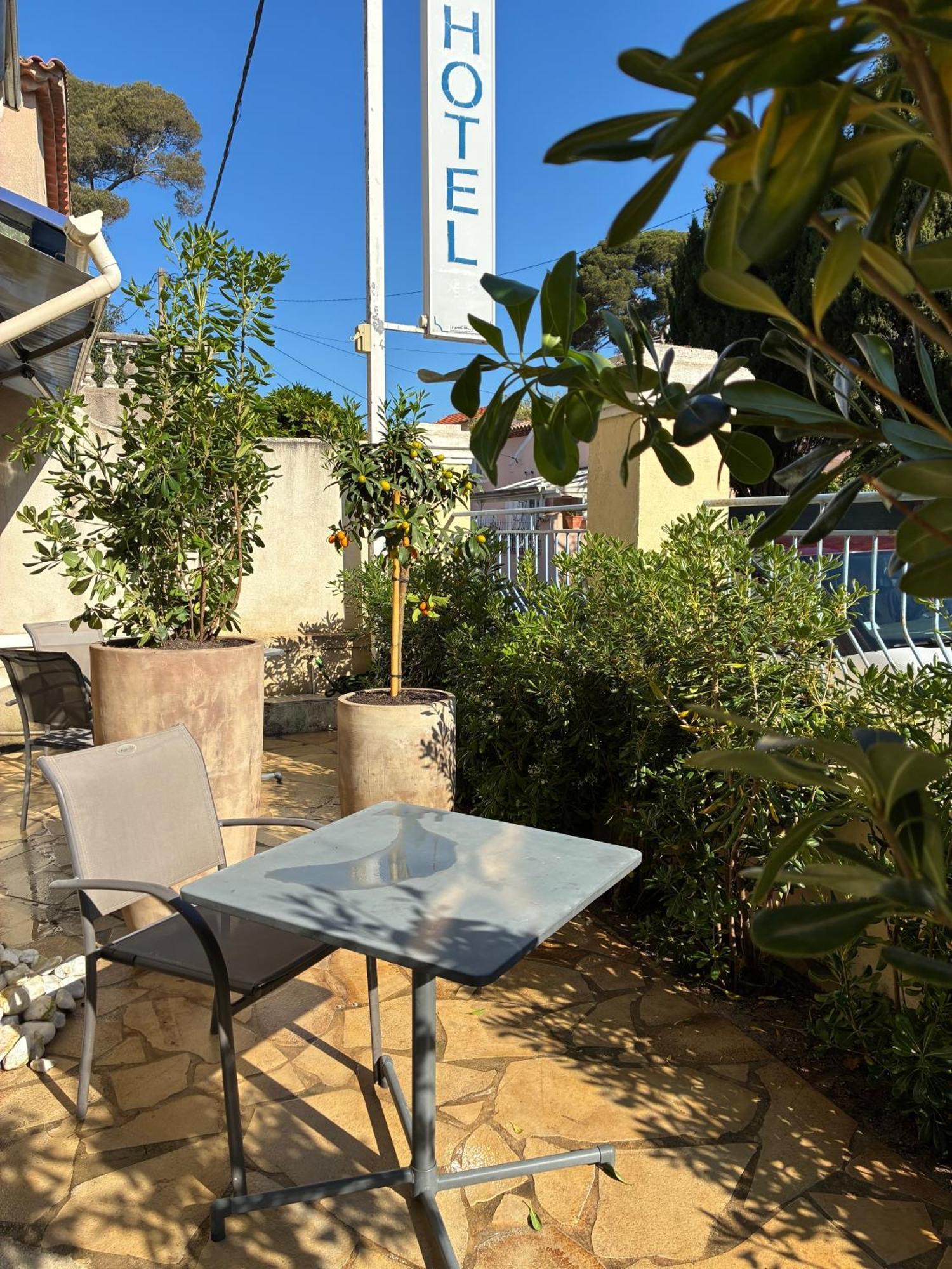 Hotel L'Escale Au Soleil Saint Aygulf Εξωτερικό φωτογραφία